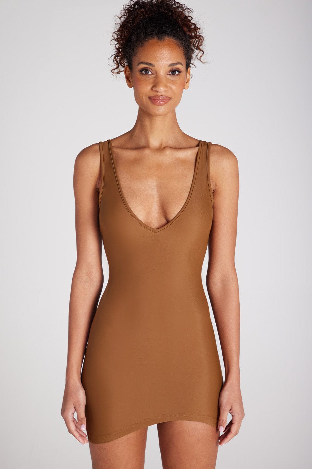NADINE MERABI XXL / Dark Nude Curved Slip